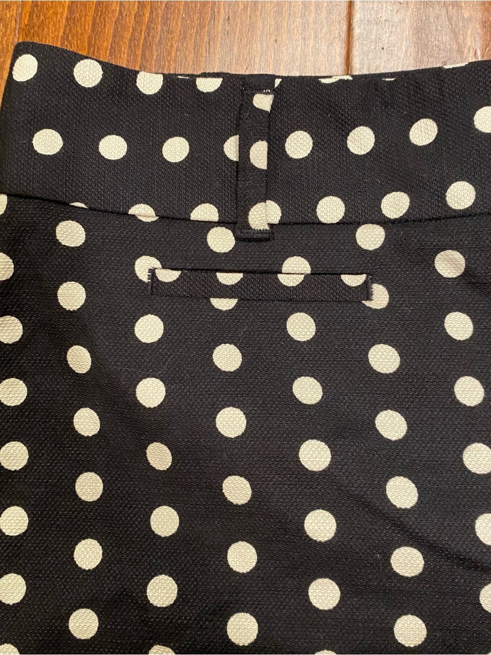 NWT LOFT Black White Polka Dot Tailored Shorts Size 12 High Rise - Picture 8 of 9